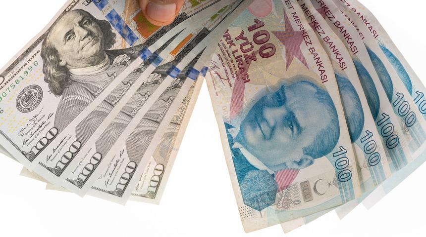 Dolar iki ayın zirvesinde