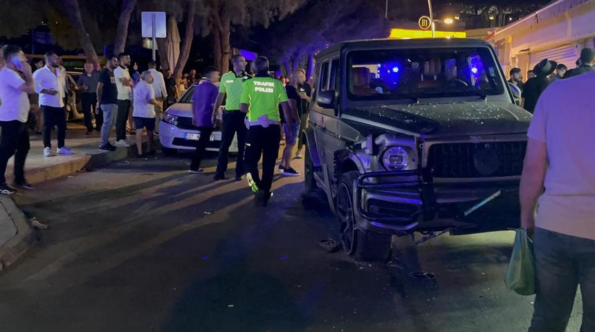 Yer: Bodrum! Lüks cip kalabalığın arasına daldı... Turistlerin de olduğu 6 kişi yaralandı, ortalık savaş alanına döndü