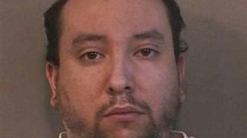 Zombilere inandı sevgilisini vurdu