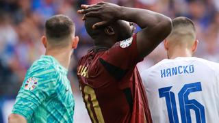 Belçika 2 golünün iptal edildiği maçta Slovakya'ya 1-0 mağlup oldu