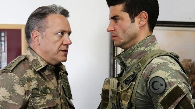 Nevra Serezli oğullarını paylaştı! Murat Serezli'nin saç sakalı birbirine karışmış...