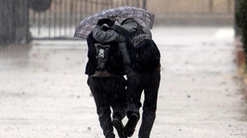 17 il&ccedil;e ve kent merkezinde okullar tatil