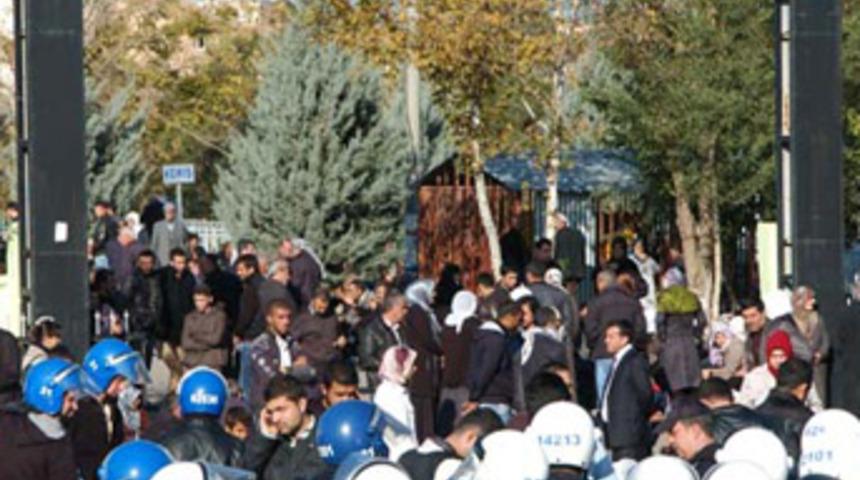 Ter&ouml;rist cenazeleri 3 g&uuml;nd&uuml;r bekletiliyor