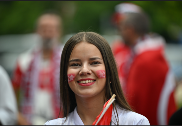 Almanya'daki Türkler milli maça hazır! Dortmund sokakları kırmızı-beyaz renge büründü, büyük coşku yaşanıyor… G3