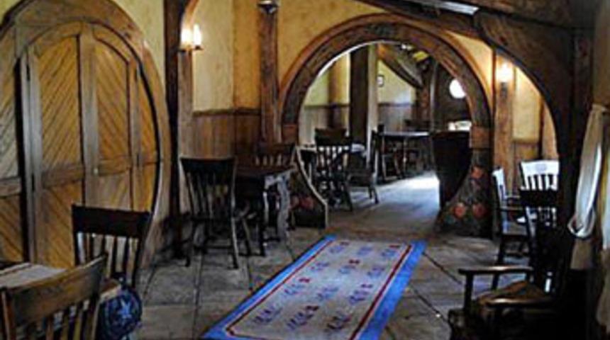 Kıllı ayaklara &ouml;zel Hobbit barı!