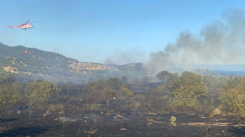 Çanakkale'de korkutan yangın! Valilik duyurdu: 'Girişler ikinci bir duyuruya kadar durduruldu'