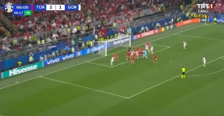 Gürcistan maçında tarihe geçecek karambol! Rakip kaleci ceza sahamıza geldi, saniyeler sonra topu ağlara gönderdik! G5