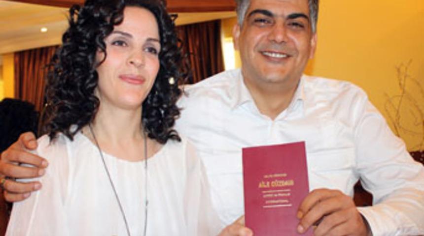 12.12.2012'de evlenmek için boşanmışlar