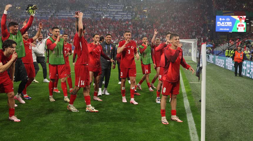 Milliler son 16'ya kaldı, kasasını doldurdu! İşte kazanılan para miktarı