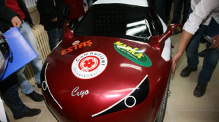 Öğrenciler hidrojenle çalışan otomobil yaptı