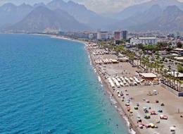 Bir günlük otel ücreti ile bir ay tatil yapıyorlar 'Mükemmel bir yer' Deniz yürüme mesafesinde... Yurt dışından ve şehir dışından geliyorlar