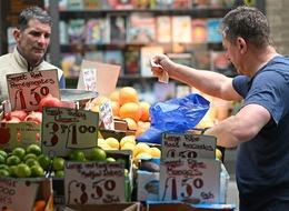 İngiltere'de enflasyon üç yılın en düşük seviyesinde