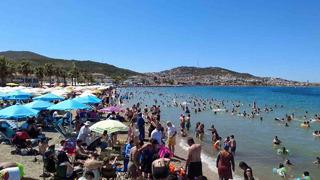 '1989'dan beri ilk defa görüyorum' O ilçede iğne atsan yere düşmez dedirtecek kadar yoğunluk var 'Böyle bir mahşeri kalabalık hiç olmamıştı' 