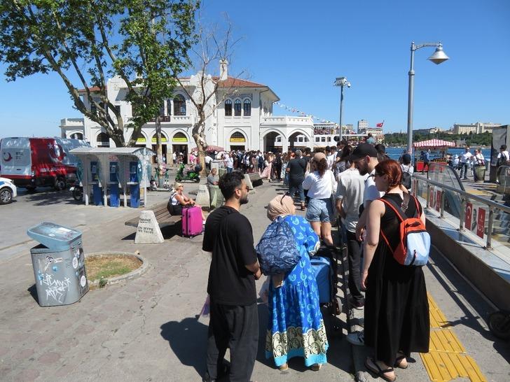Kalabalıktan kuyruktan çıkamadı! Adalar'a gitmek zorunda kaldı... "Mecbur gönderiliyorum" G3