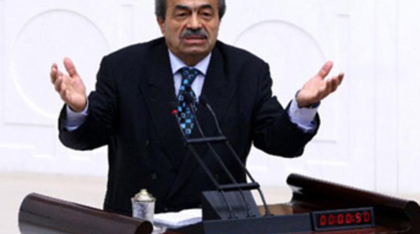 "Siyasetten vazge&ccedil;tim ama..."