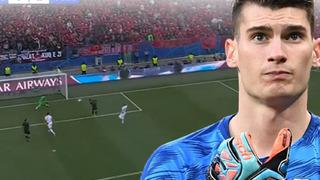 Hırvatistan'da Livakovic'ten çok büyük hata! Topu elinin altından kaçırdı...