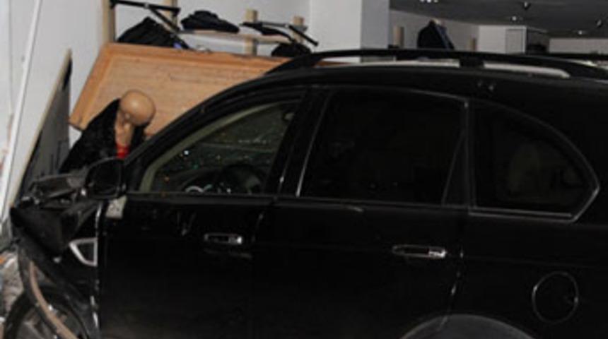 Cansız mankenleri gerçek sanınca