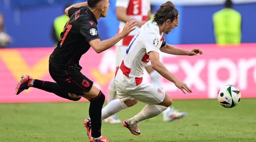 Arnavutluk ile Hırvatistan 2-2 berabere kaldı