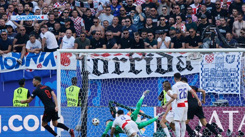 EURO 2024'te attığı gollerle futbol tarihine geçti! Önce kendi kalesine sonra rakip kaleye...