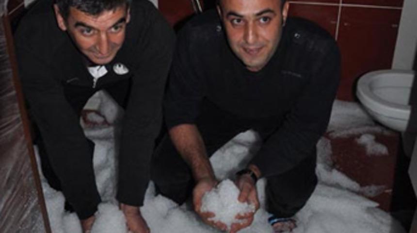 Apartmanın üçüncü katını dolu bastı