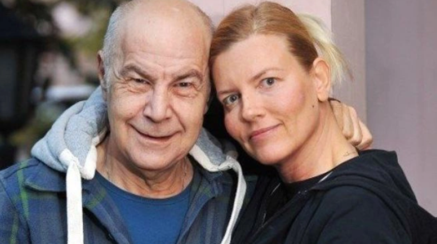 Mazhar Alanson'un eşi Biricik Suden arkasını dönüp poz verdi! 'Sırtı biraz fazla mı çalışmışım?'