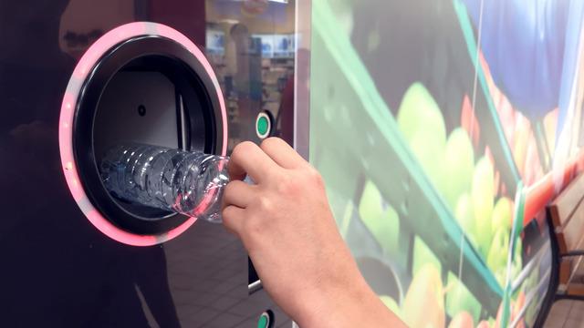 Depozito iadesinde yeni dönem başlıyor! 5 bin nokta kurulacak:  Şişe/ kutu başına ödenecek miktar belli oldu! 