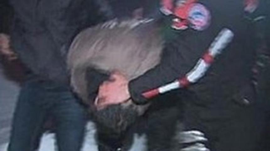 Su&ccedil; makinası direndi ama...