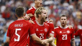 Her şey son maçlara kaldı! İngiltere öne geçtiği maçta Danimarka ile berabere kaldı 