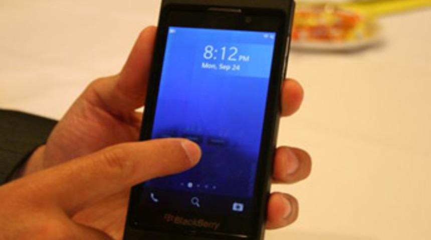 Blackberry 10&rsquo;dan taptaze g&ouml;r&uuml;nt&uuml;ler