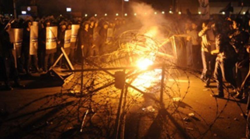 Mursi'nin sarayı terk ettiği iddia edildi!