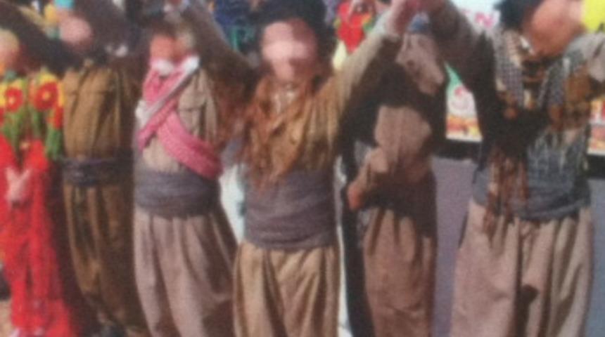 Çocuklara peşmerge önlüğü