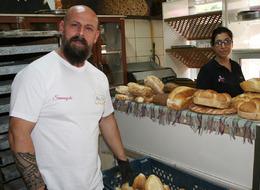 Fırıncıdan ilginç kampanya 'Ne kadar süreceğini soruyorlar' Kendi poşetini getirene indirim