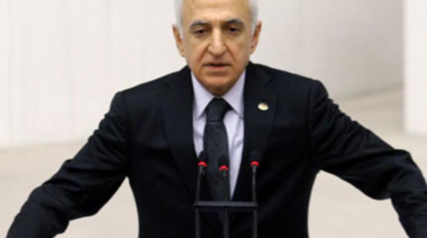 O yemin etti, CHP de protesto