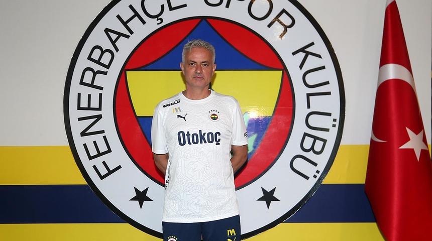 Fenerbahçe'de Dzeko kararı! Mourinho kendisine iletti...