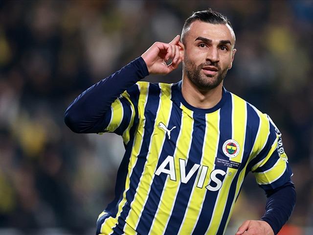 Fenerbahçe'den ayrılan Serdar Dursun ezeli rakibe önerildi!