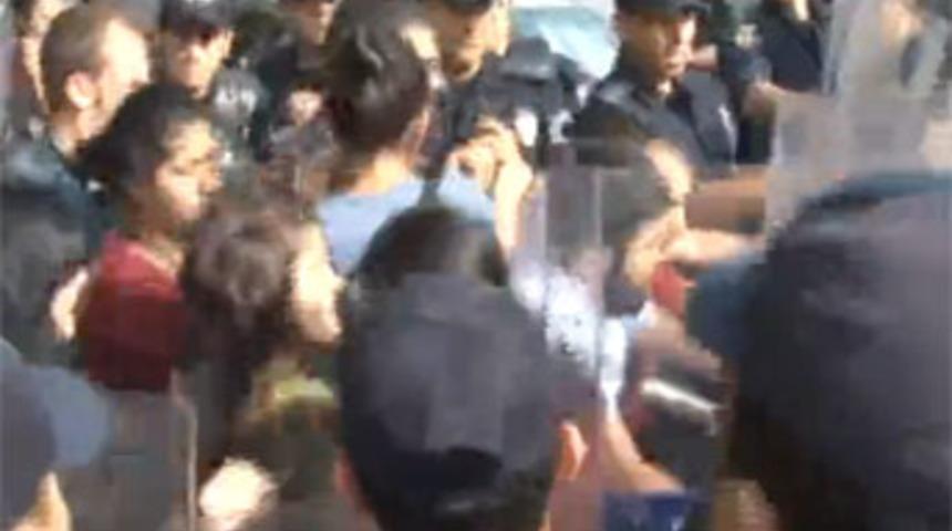 Başbakan'ı protesto eden 7 &ouml;ğrenci g&ouml;zaltında