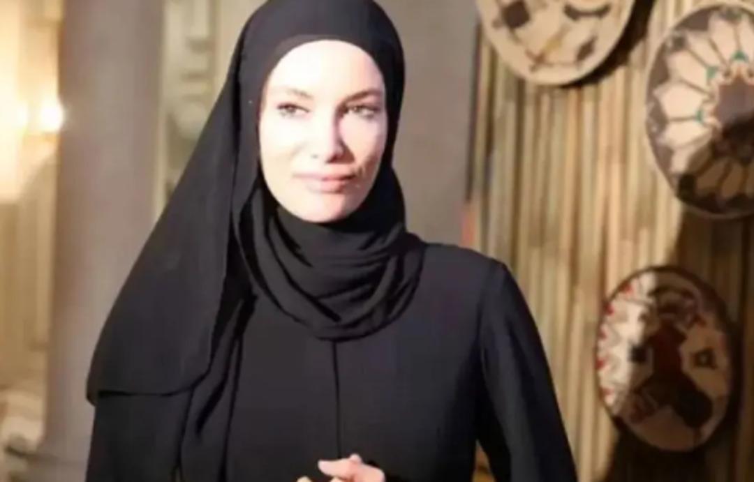 Sır gibi saklıyordu... Gamze &Ouml;z&ccedil;elik in oğlu Murathan 16 yaşında!   2