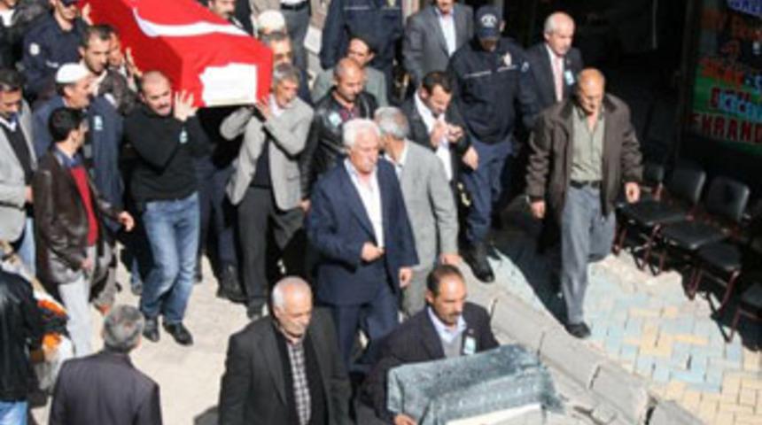 Y&uuml;rek yakan cenaze