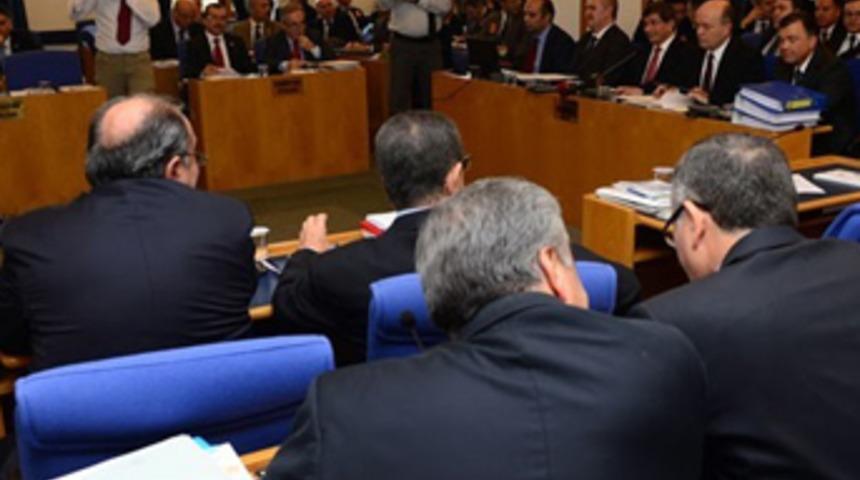 '&Ccedil;apsız' tweet'i Komisyon'u gerdi