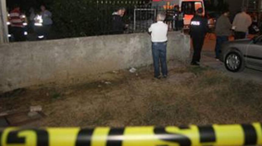 Tartıştığı eşini &ouml;ld&uuml;rd&uuml;