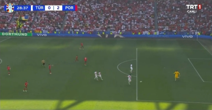 Milli Takımdan tarihe geçecek hata! Portekiz bile beklemediği o anda Samet Akaydin topu kendi kalesine gönderdi... G3