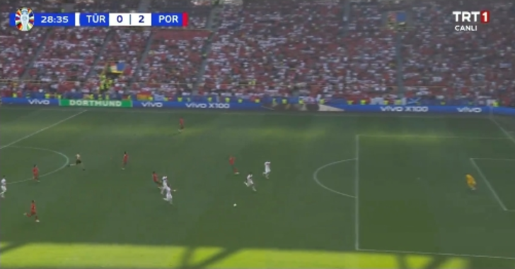 Milli Takımdan tarihe geçecek hata! Portekiz bile beklemediği o anda Samet Akaydin topu kendi kalesine gönderdi... G1