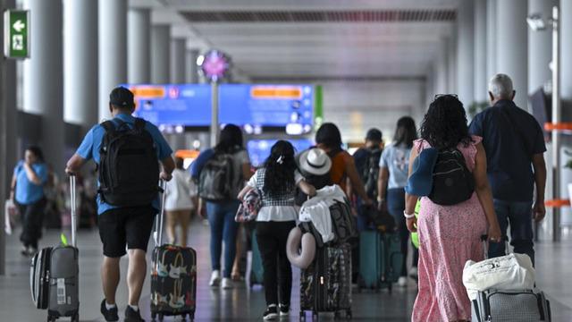 AK Parti de rahatsız olmuş! Yurt dışı çıkış harcı için 3 bin lira teklifi sonrasında neler yaşandı?