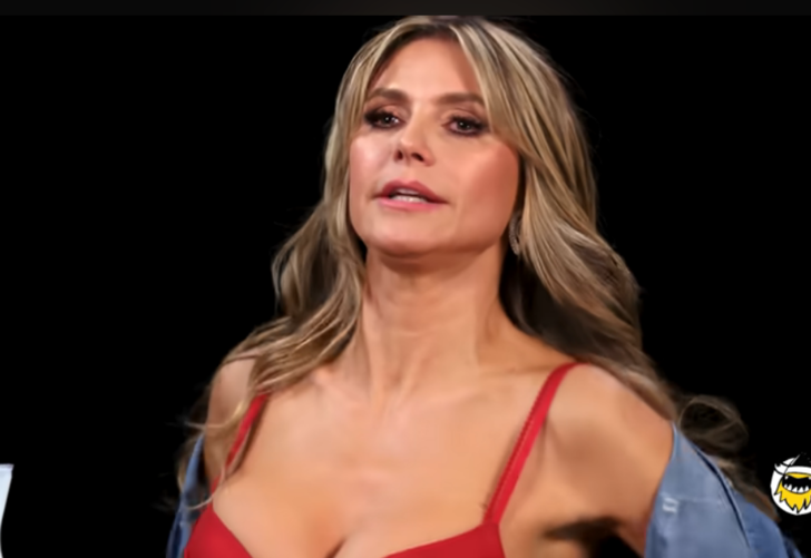 Heidi Klum acıya dayanamadı! Gömleğinin düğmelerini açınca sunucu şaştı kaldı G5