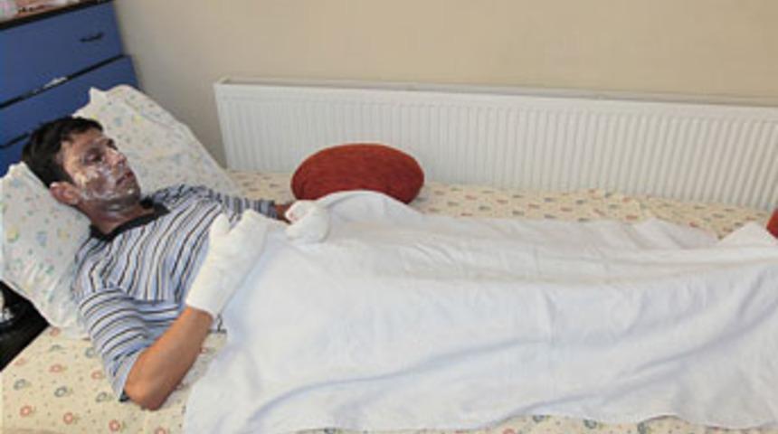 Zabıta memuruna "u&ccedil;an balonlu" saldırı