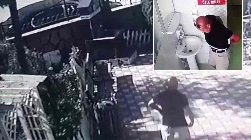 Cami tuvaletindeki sabunluğu çalıp son model arabasıyla kaçtı! Görüntüleri izleyince şoke oldular