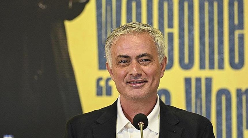 Mourinho'nun istediği yıldız oyuncu taraftarları heyecanlandırdı! Bonservis bedeli 25 milyon euro