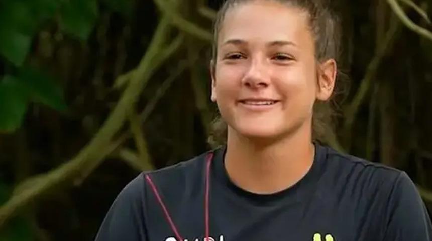 Survivor şampiyonu Nisa Bölükbaşı fenomen isimle nişanlandı! "Ne kadar sade"