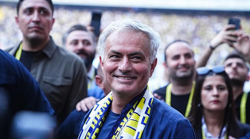 EURO 2024 sonrası Fenerbahçe'ye dünyaca ünlü golcü geliyor!