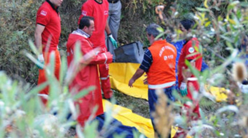 G&uuml;m&uuml;şhane'de kaza: 12 &ouml;l&uuml;